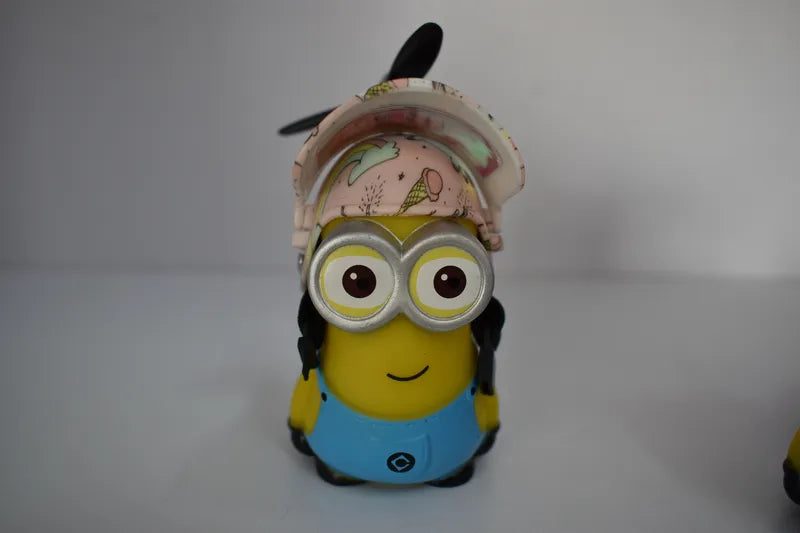 Minion con Casco y luz para Motos Bicicletas carros Decoracion
