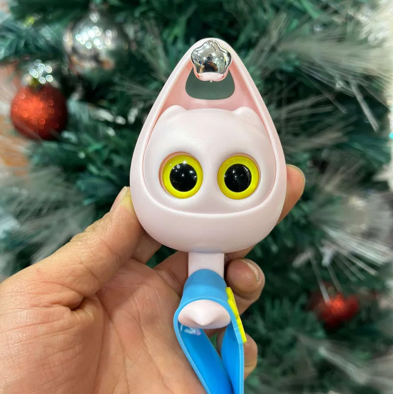 Gato Ganchero con Ojos Mágicos