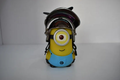 Minion con Casco y luz para Motos Bicicletas carros Decoracion